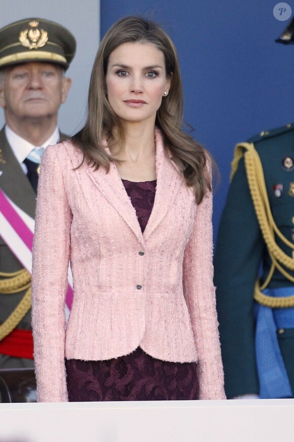 La princesse Letizia d'Espagne lors de la parade militaire pour la fête nationale d'Espagne à Madrid, le 12 octobre 2013.