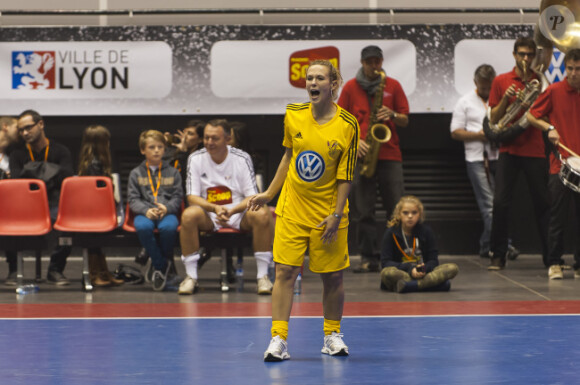 Lorie à la 7e édition du Foot Concert, au profit de l'association Huntington Avenir au Palais des sports de Lyon, le 12 octobre 2013.
