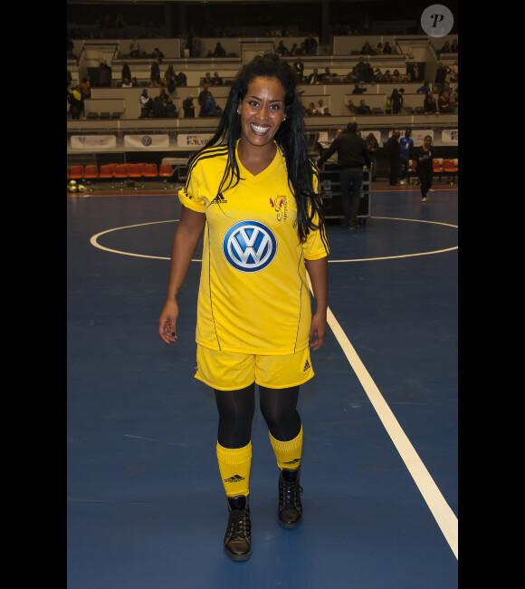 Amel Bent à la 7e édition du Foot Concert, au profit de l'association Huntington Avenir au Palais des sports de Lyon, le 12 octobre 2013.
