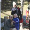 Gwen Stefani enceinte et son mari Gavin Rossdale emmènent leurs fils Kingston et Zuma au Pumpkin Patch a Lake Arrowhead, le 13 octobre 2013.