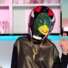 Alexandra Rosenfeld déguisée en canard chante sur le tube des Daft Punk dans Recettes de fou sur M6 dans 100% Mag le 14 octobre 2013