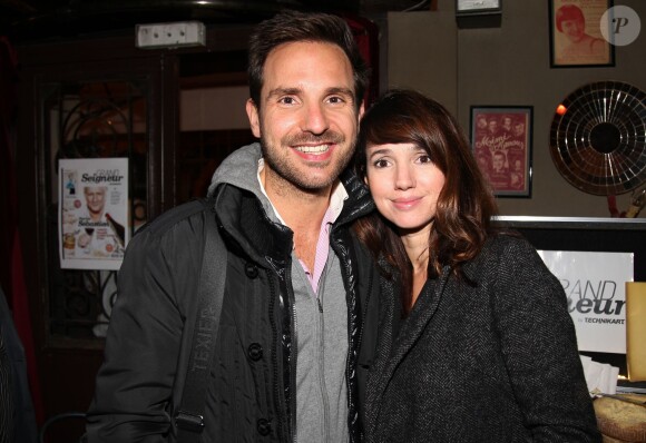 Christophe Michalak et sa femme Delphine McCarty à la soirée de lancement du "Cercle officiel des filles à fromages et plus si affinités" au restaurant Les Portes à Paris, le 14 octobre 2013. 