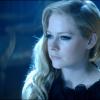 Image issue du dernier clip d'Avril Lavigne, Let Me Go, en duo avec son mari Chad Kroeger