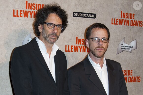 Ethan et Joel Coen à la première d'Inside Llewyn Davis à Paris, le 16 octobre 2013.