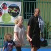 Exclusif - Kendra Wilkinson avec son compagnon Hank Baskett et leur fils Hank à Los Angeles, le 23 avril 2013.