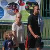 Exclusif - Kendra Wilkinson avec son compagnon Hank Baskett et leur fils Hank à Los Angeles, le 23 avril 2013.