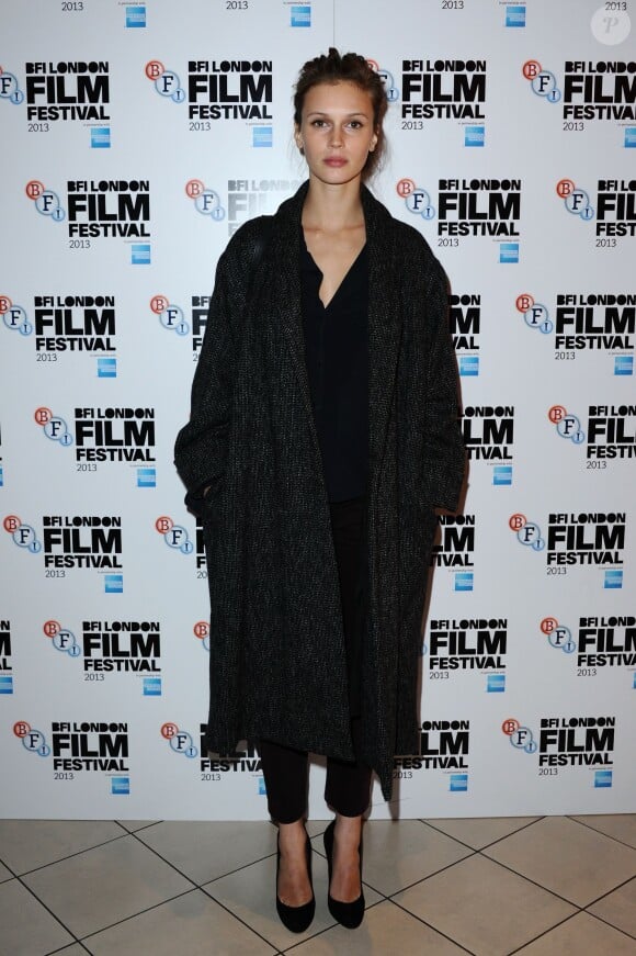 Marine Vacth lors du photocall du film Jeune et jolie de François Ozon au BFI London Film festival le 14 octobre 2013