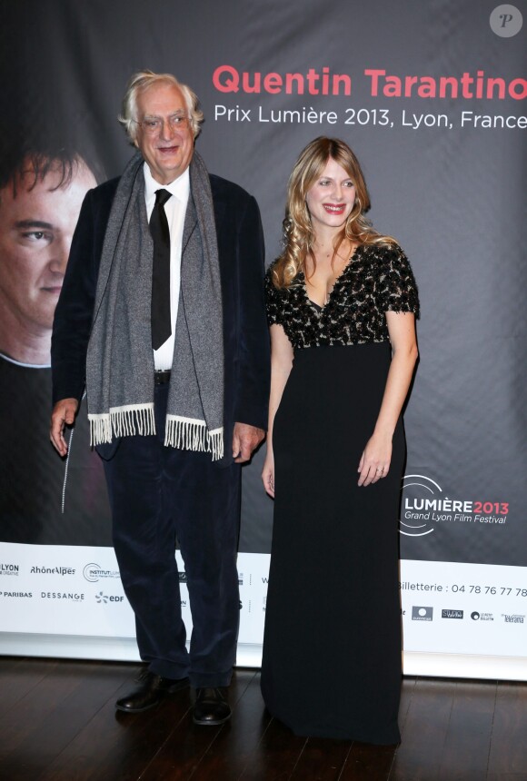 Bertrand Tavernier et Mélanie Laurent lors de la remise du Prix Lumière 2013 à Quentin Tarantino à Lyon le 18 octobre 2013