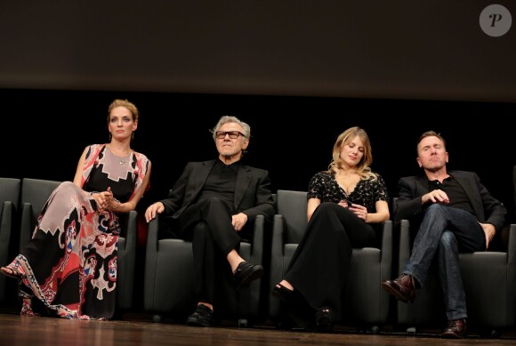 Uma Thurman, Harvey Keitel, Mélanie Laurent et Tim Roth réunis pour Tarantino - Remise du Prix Lumière à Quentin Tarantino lors du Festival Lumière à Lyon le 18 octobre 2013.