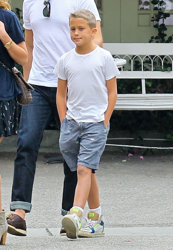 Reese Witherspoon : son fils Deacon a bien grandi à Los Angeles, le 19 octobre 2013