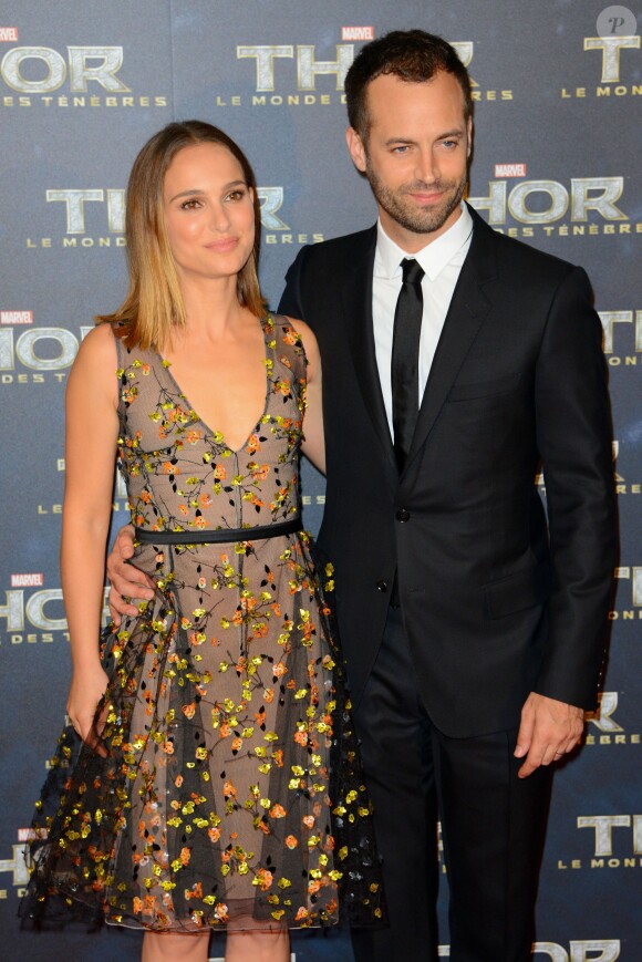 Natalie Portman et son mari Benjamin Millepied lors de la première de Thor: Le Monde des ténèbres, au Grand Rex, Paris, le 23 octobre 2013.