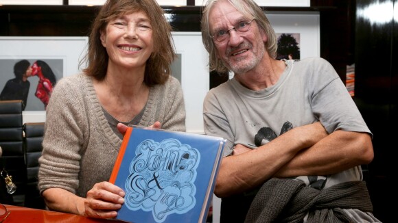Jane Birkin et son frère Andrew signent leur album de famille