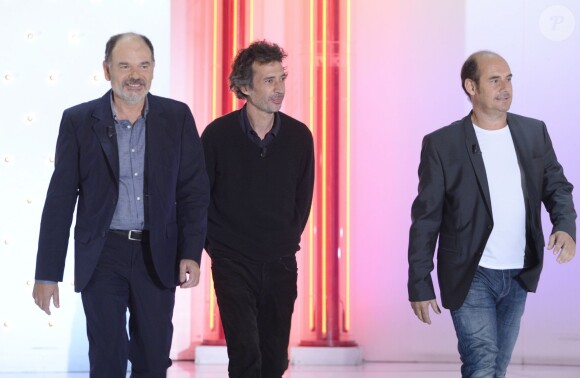 Jean-Pierre Darroussin, Eric Elmosnino et Bernard Campan lors de l'émission Vivement dimanche le 9 octobre 2013 à Paris