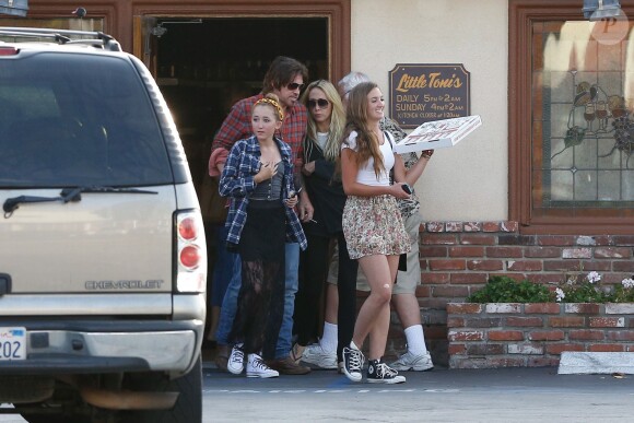 Billy Ray Cyrus et sa femme Tish avec leur fille Noah à Los Angeles, le 23 juin 2013.