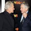 Michael Douglas et Robert De Niro lors de la première du film Last Vegas au Ziegfeld Theatre à New York le 29 octobre 2013.