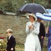 Lady Di et le prince William au mariage de Charles Spencer en 1989