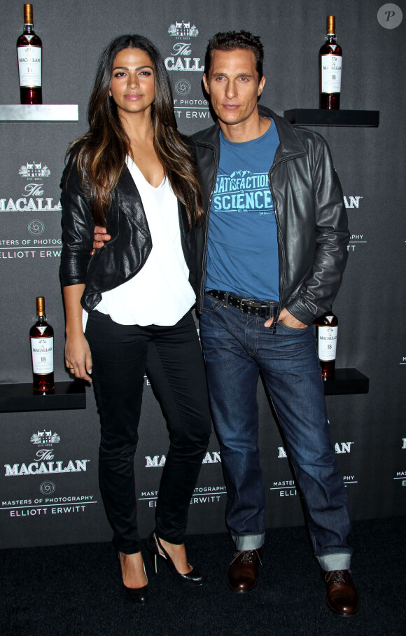 Camila Alves et Matthew McConaughey à la Leica Gallery. Los Angeles, le 24 octobre 2013.