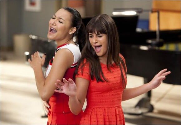 Lea Michele et Naya Rivera dans Glee.