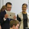 Le prince Daniel et la princesse Victoria de Suède lors de leur visite de la Tech City de Londres le 7 novembre 2013, entre découverte du Google Campus et du Level 39