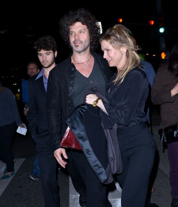 Renée Zellweger et son amoureux Doyle Bramhall II à Los Angeles le 30 octobre 2013
