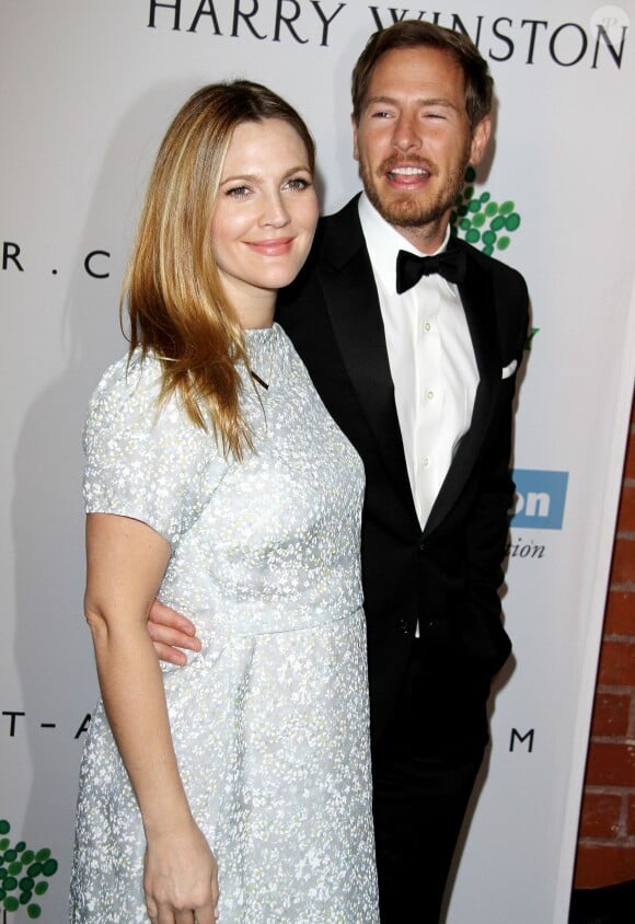 Drew Barrymore, enceinte, et son mari Will Kopelman assistent au gala Baby2Baby à la Book Bindery. Culver City, le 9 novembre 2013.