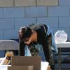 Kris Jenner lors du vide-grenier dominicale de sa famille dans le quartier de Woodland Hills, à Los Angeles. Les bénéfices de la vente seront reversés à deux associations caritatives. Los Angeles, le 10 novembre 2013.