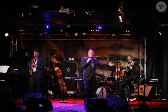 Yves Lecoq chante Trenet au New Morning à Paris le 13 novembre 2013.