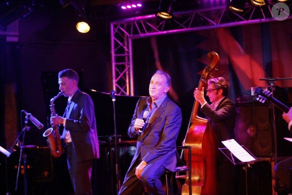 Yves Lecoq chante Trenet au New Morning à Paris le 13 novembre 2013.