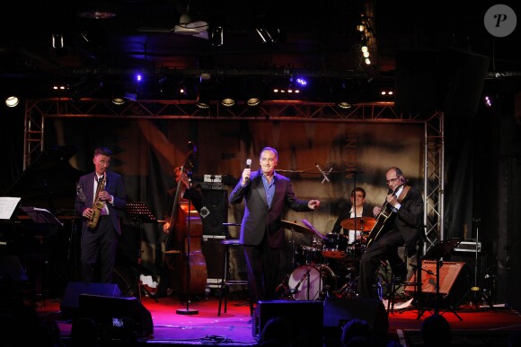 Yves Lecoq chante Trenet au New Morning à Paris le 13 novembre 2013.