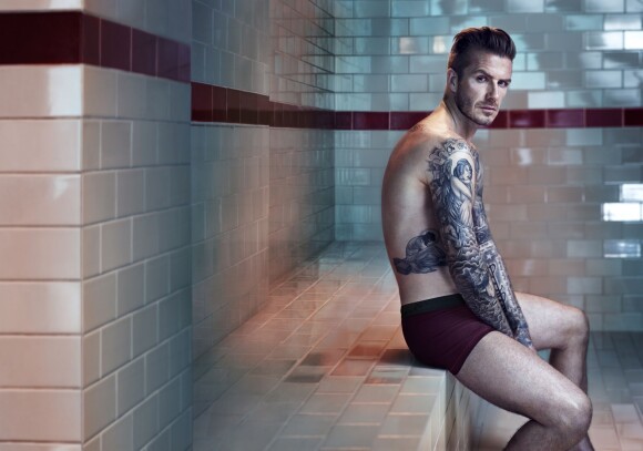 David Beckham pose en boxer pour la collection Holiday 2013 de David Beckham Bodywear.