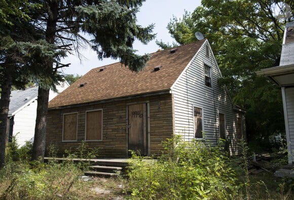 La modeste maison dans laquelle Eminem a grandit, située au 19946 Dresden Street à Détroit.