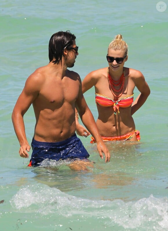 Sami Khedira et sa compagne Lena Gercke en juillet 2012 à Miami.