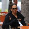 Barbara Feltus avait le sourire lors d'une pause déjeuner avec deux amies dans un restaurant de Miami, le 5 novembre 2013