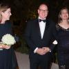 La princesse Caroline de Hanovre, le prince Albert II de Monaco et Charlotte Casiraghi, enceinte au dîner organisé par les Amis du Nouveau Musée National de Monaco à la Villa Paloma, le 17 septembre 2013.