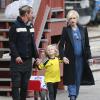 Gwen Stefani, enceinte, et son mari Gavin Rossdale vont déjeuner avec leurs enfants Kingston et Zuma à Los Angeles, le 23 novembre 2013.