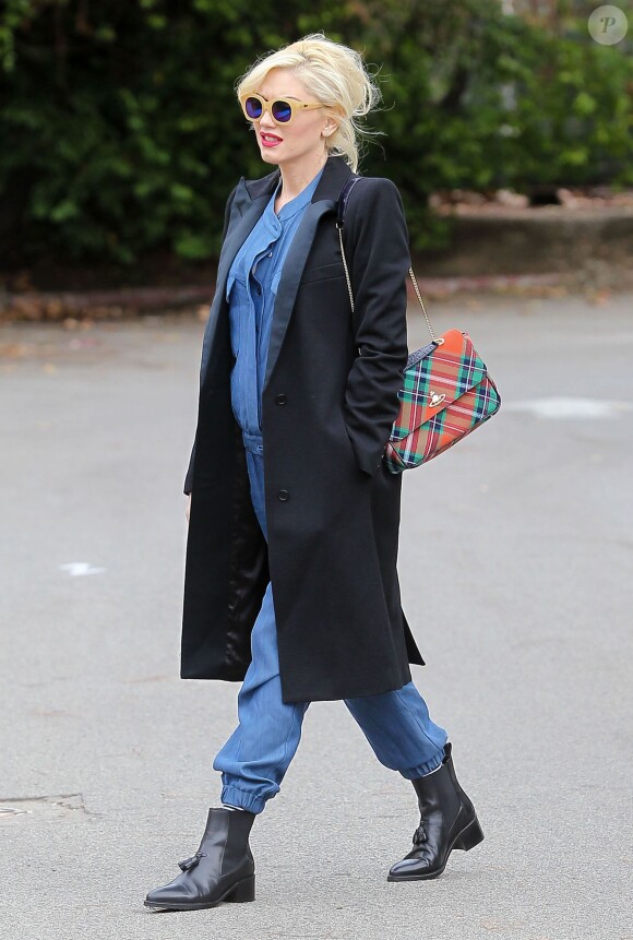 La chanteuse Gwen Stefani, enceinte, à Los Angeles, le 23 novembre 2013.