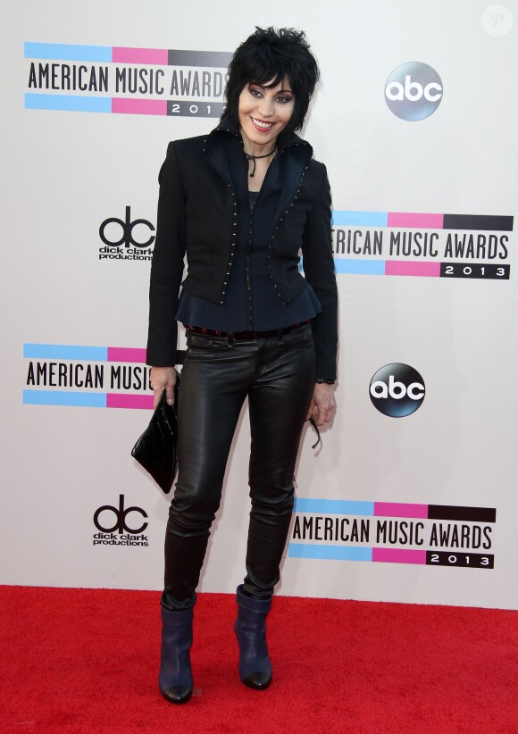 Joan Jett sur le tapis rouge des "American Music Awards 2013" à Los Angeles, le 24 novembre 2013.