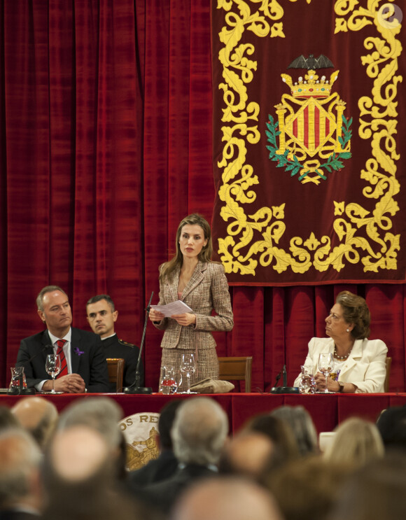Letizia d'Espagne à Valence le 25 novembre 2013 pour la remise des Prix Roi Jaime