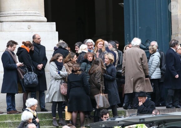 Exclusif - Céline Boisson, dernière compagne de Jacques Martinlors des obsèques du grand ami de Jacques Martin, Paul Ceuzin, en l'église Saint-Roch à Paris, le 19 novembre 2013