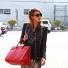 L'actrice Jessica Alba se rend à son bureau de Santa Monica le 26 novembre 2013.