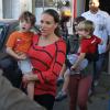 Brooke Mueller, l'ex-femme de Charlie Sheen, est allée récuperer ses jumeaux Bob et Max à l'école à Los Angeles, le 8 novembre 2013.