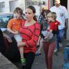 Brooke Mueller, l'ex-femme de Charlie Sheen, est allée récuperer ses jumeaux Bob et Max à l'école à Los Angeles, le 8 novembre 2013.