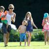Exclusif - Denise Richards, ses filles Lola et Sam et les enfants de Charlie Sheen Bob et Max au parc à Beverly Hills, le 25 juillet 2013.