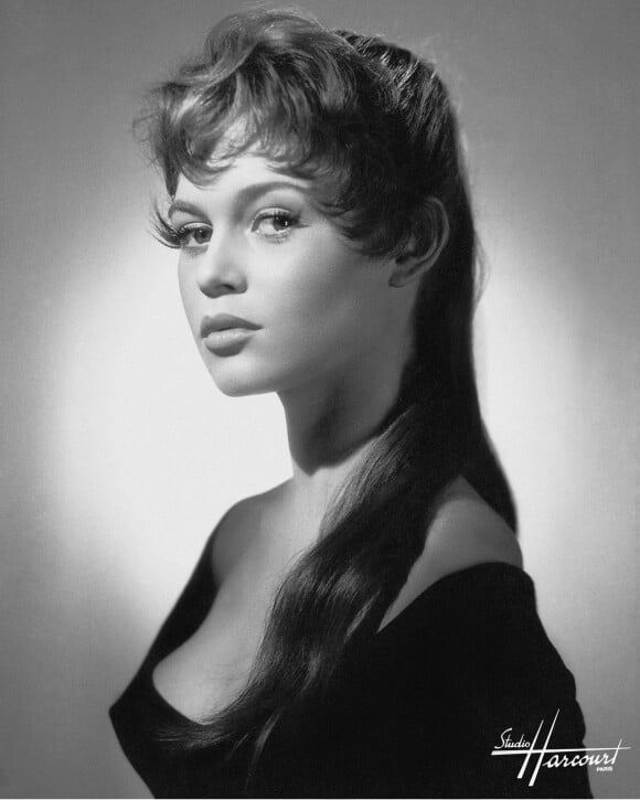 Brigitte Bardot pose pour Harcourt.