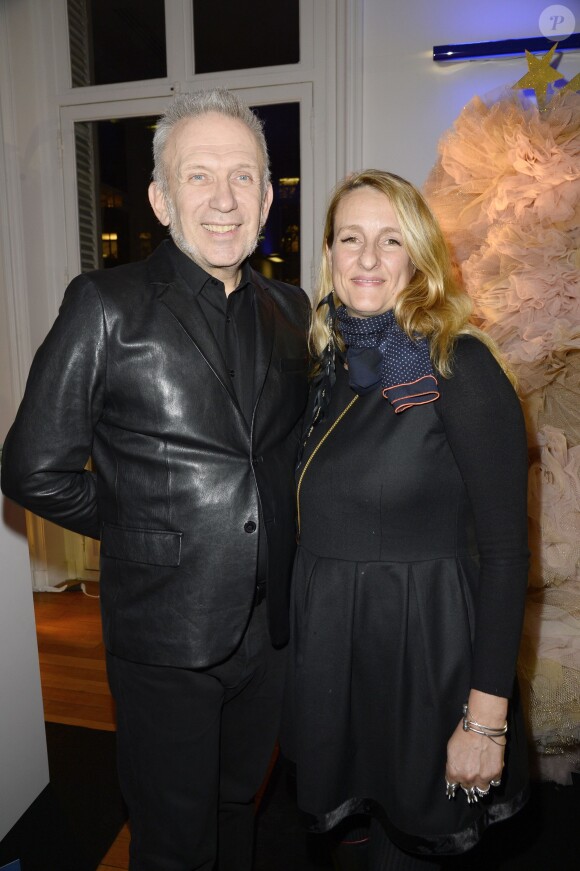 Jean-Paul Gaultier et Stanislassia Klein (créatrice de Stella Cadente) lors de la 18e édition de l'opération Sapins de Noël des Créateurs à l'hôtel Salomon de Rothschild à Paris, le 3 décembre 2013.