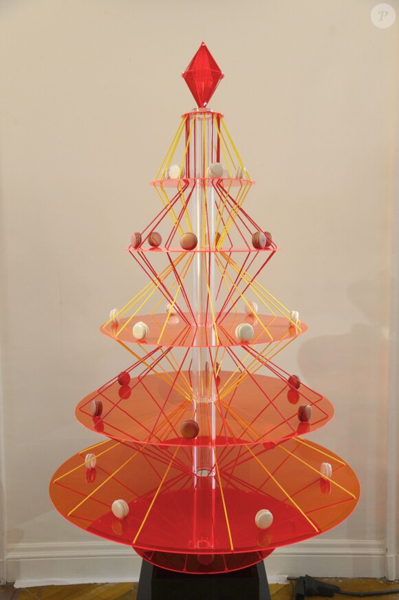 La 18e édition de l'opération Sapins de Noël des Créateurs à l'hôtel Salomon de Rothschild à Paris, le 3 décembre 2013.