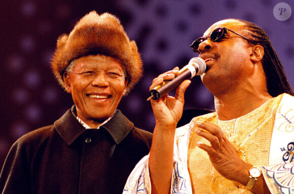 Nelson Mandela et Stevie Wonder à Durban en Afrique du Sud en 1998