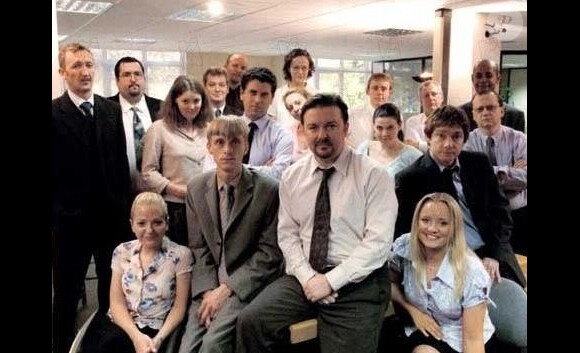 Rachel Isaac dans la série The Office avec Ricky Gervais en 2002.