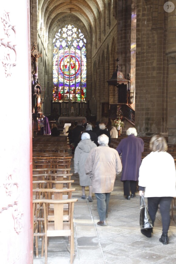 Exclusif - Obsèques de Jacqueline Duforest en la Collégiale Saint-Aubin de Guérande, le 28 Novembre 2013.