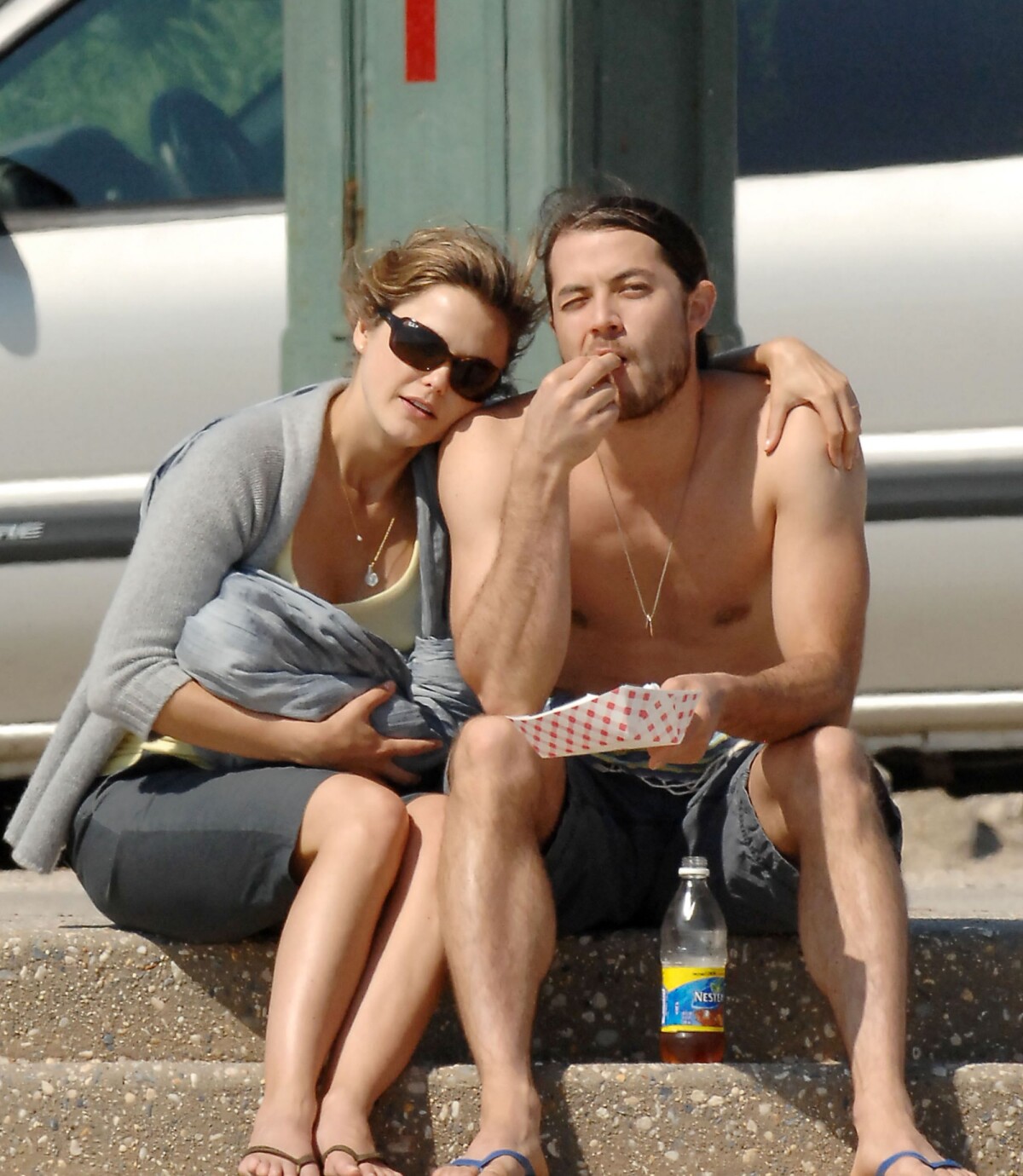 Photo : Keri Russell, Shane Deary et leur fils River à New York, en juin  2007. - Purepeople